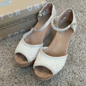 Toms wedge platform sandal